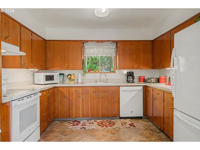 1016 Ne 10TH Ave, Hillsboro, OR 97124