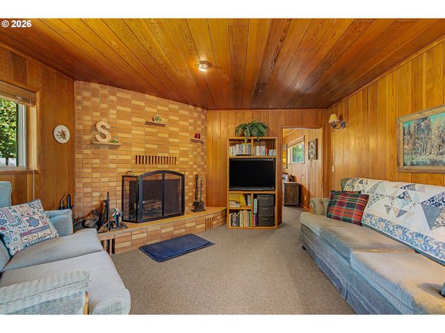 1016 Ne 10TH Ave, Hillsboro, OR 97124