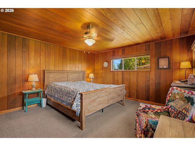 1016 Ne 10TH Ave, Hillsboro, OR 97124