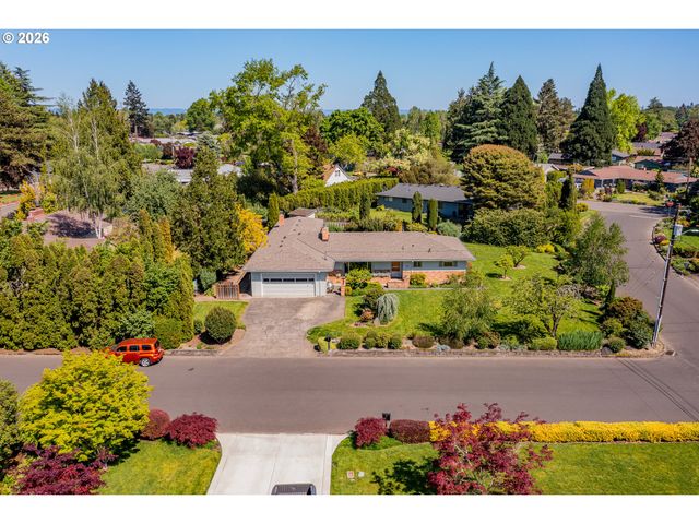 1016 Ne 10TH Ave, Hillsboro, OR 97124