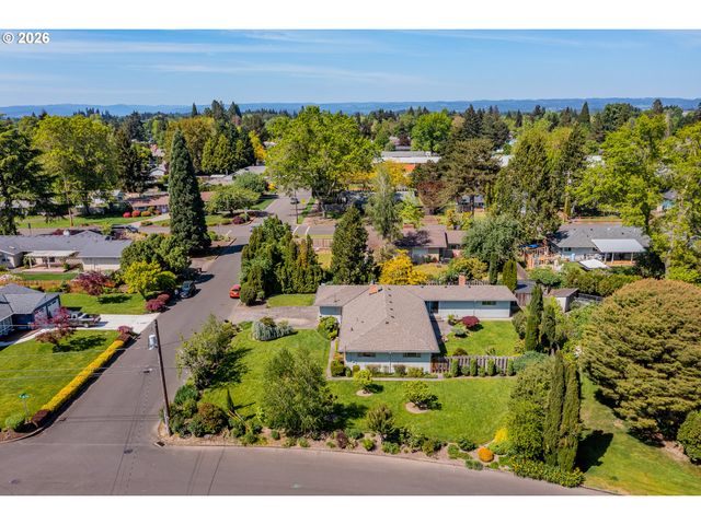 1016 Ne 10TH Ave, Hillsboro, OR 97124