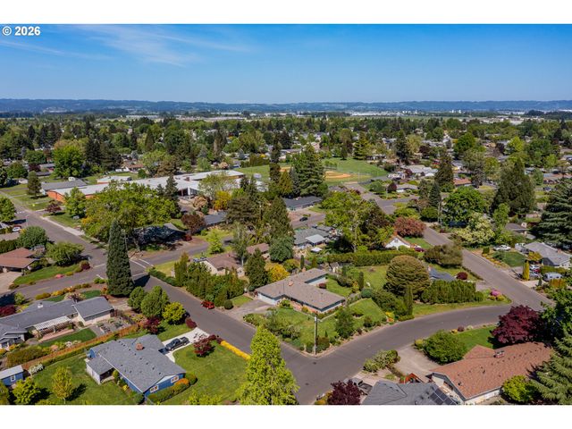 1016 Ne 10TH Ave, Hillsboro, OR 97124