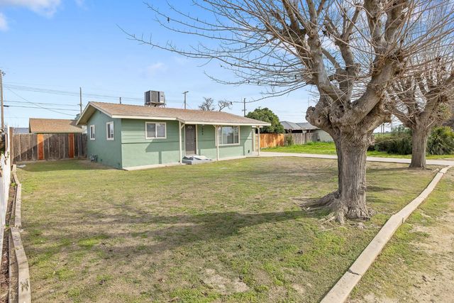 364 S Newman Rd, Tipton, CA 93272