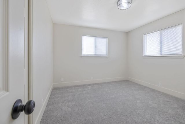 364 S Newman Rd, Tipton, CA 93272