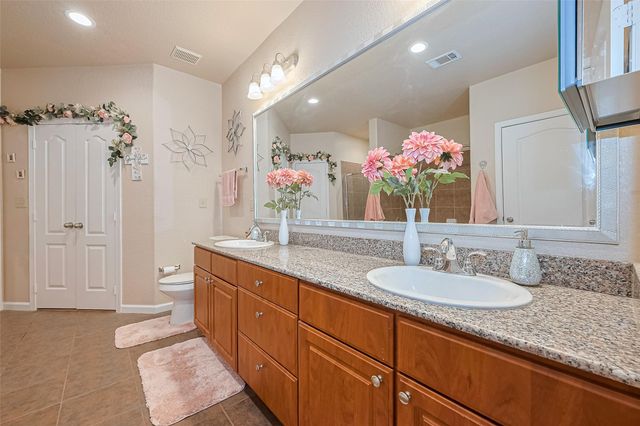 1711 Old Spanish Trail 214, Houston, TX 77054