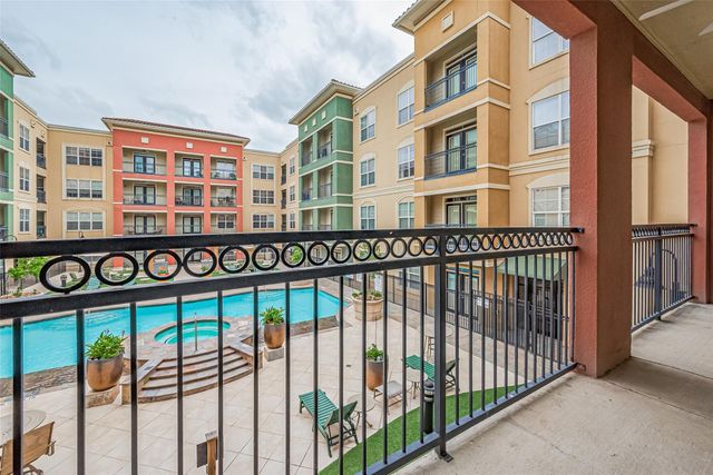 1711 Old Spanish Trail 214, Houston, TX 77054