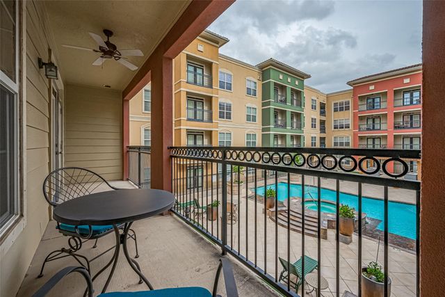 1711 Old Spanish Trail 214, Houston, TX 77054