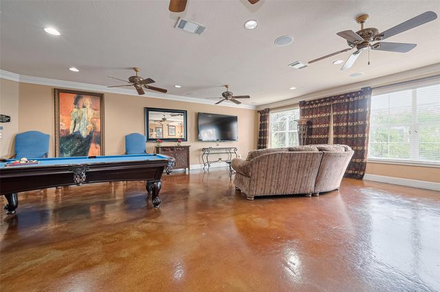 1711 Old Spanish Trail 214, Houston, TX 77054