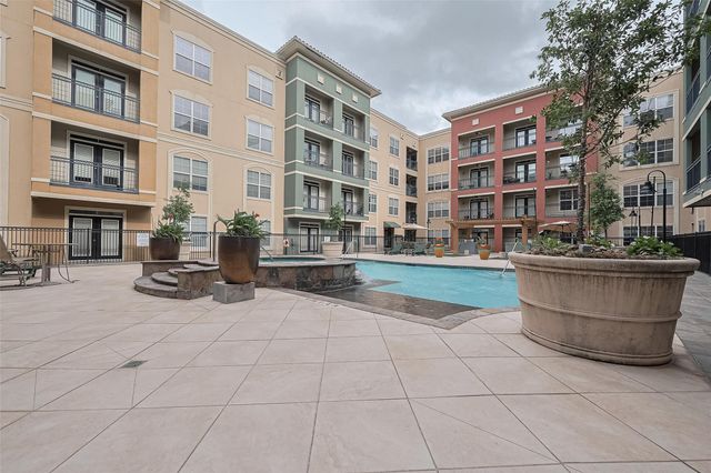 1711 Old Spanish Trail 214, Houston, TX 77054