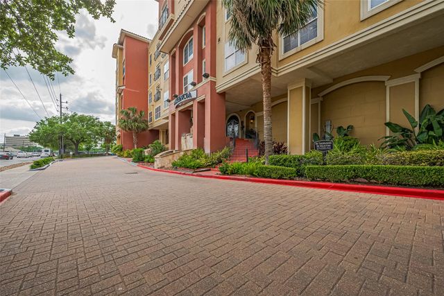 1711 Old Spanish Trail 214, Houston, TX 77054