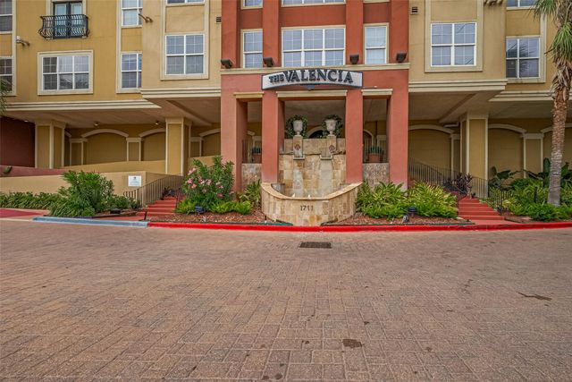 1711 Old Spanish Trail 214, Houston, TX 77054