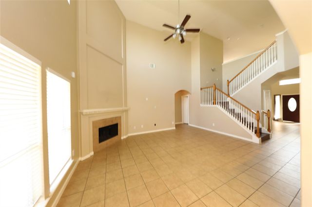 2311 Diamond Springs Drive, Pearland, TX 77584