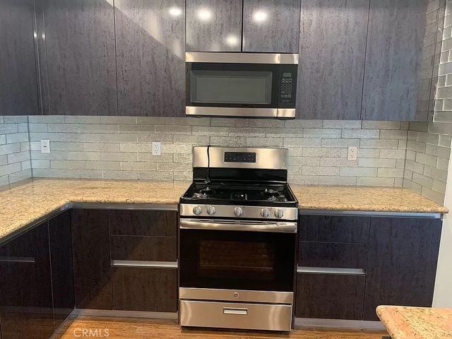 11442 Victory Boulevard 303, North Hollywood, CA 91606