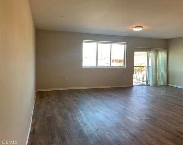 11442 Victory Boulevard 303, North Hollywood, CA 91606