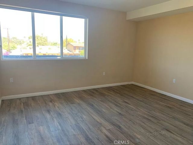 11442 Victory Boulevard 303, North Hollywood, CA 91606