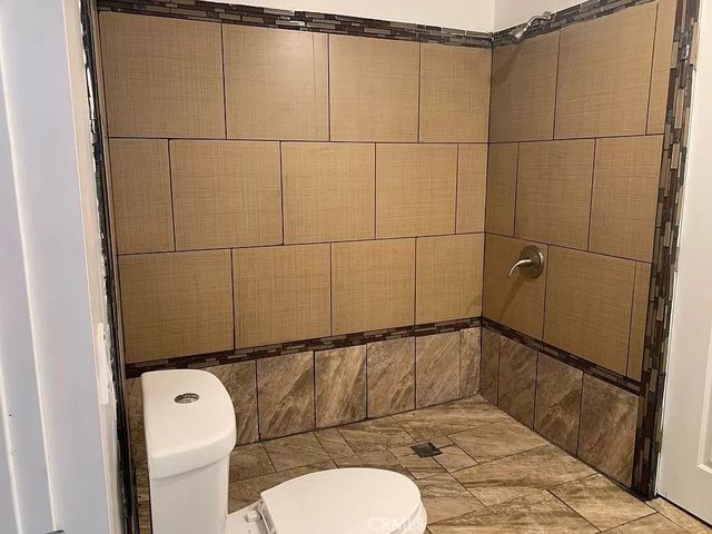 11442 Victory Boulevard 303, North Hollywood, CA 91606