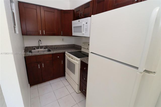 1341 NE 5th Ter 1, Fort Lauderdale, FL 33304