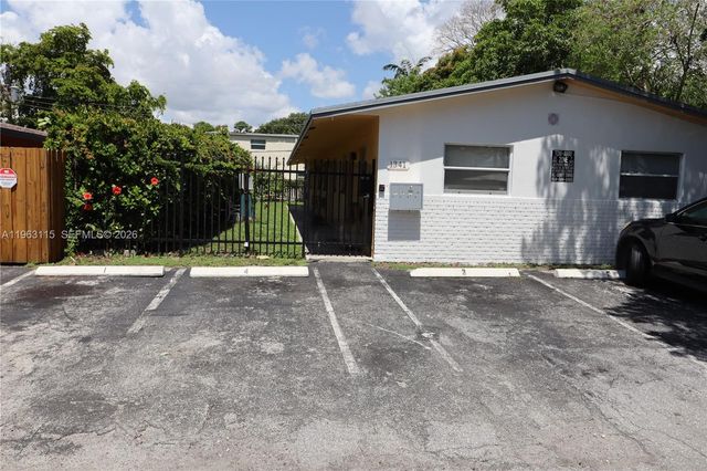 1341 NE 5th Ter 1, Fort Lauderdale, FL 33304
