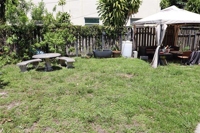 1341 NE 5th Ter 1, Fort Lauderdale, FL 33304