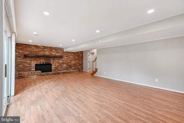 2982 GLENORA LN, Rockville, MD 20850