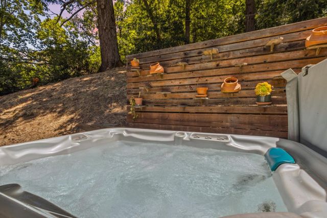 24895 Skyland Road, Los Gatos, CA 95033