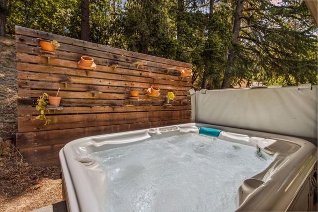 24895 Skyland Road, Los Gatos, CA 95033
