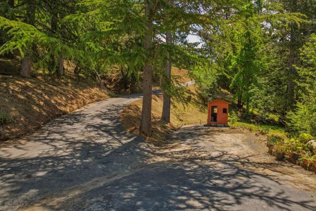 24895 Skyland Road, Los Gatos, CA 95033