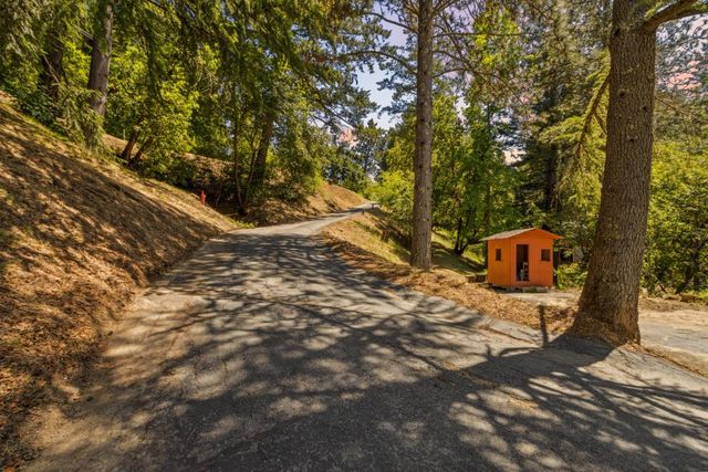 24895 Skyland Road, Los Gatos, CA 95033
