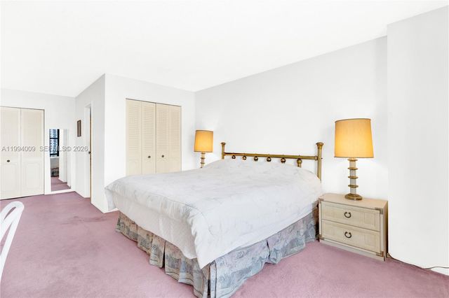 1000 Parkview Dr 822, Hallandale Beach, FL 33009