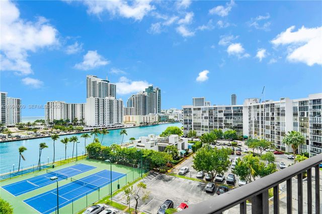 1000 Parkview Dr 822, Hallandale Beach, FL 33009