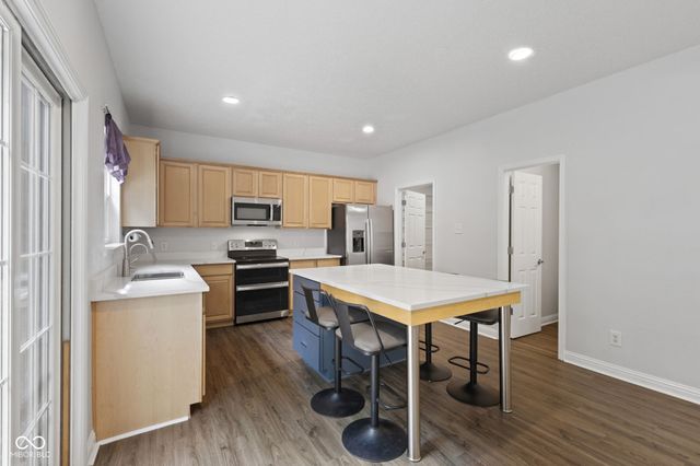 5719 Apple Branch Court, Indianapolis, IN 46237