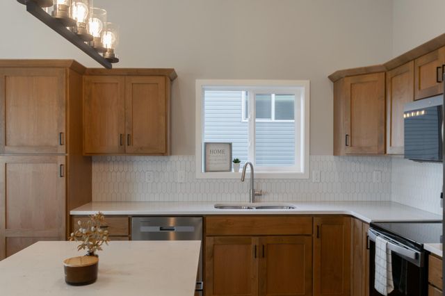 6208 86th Avenue S, Horace, ND 58047