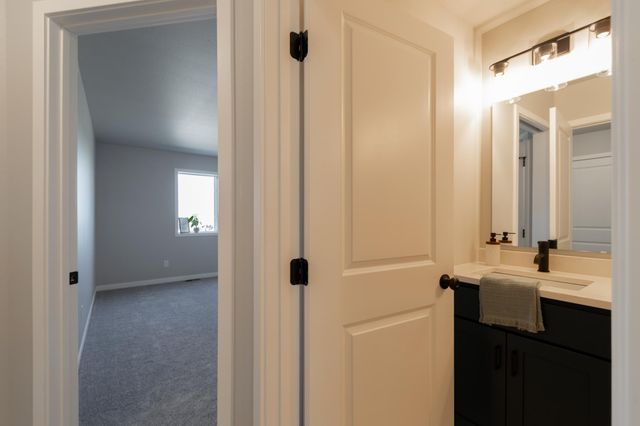 6208 86th Avenue S, Horace, ND 58047