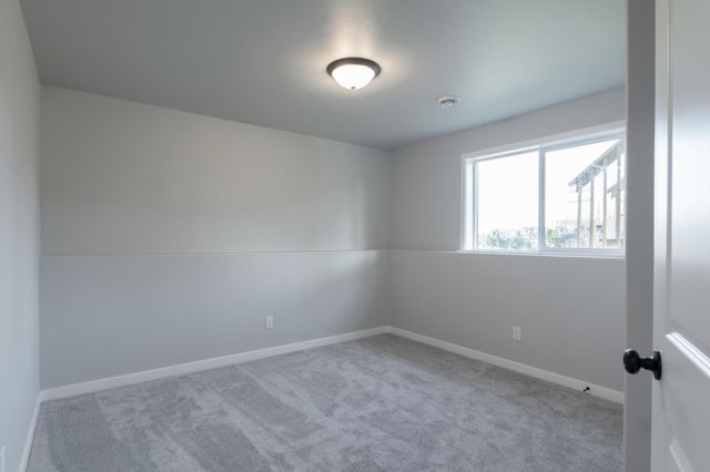 6208 86th Avenue S, Horace, ND 58047