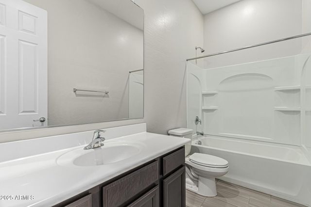 10877 W MARSHALL Avenue, Phoenix, AZ 85037