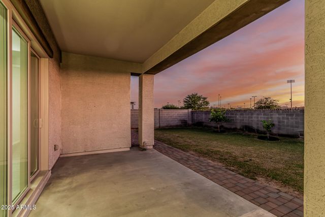 10877 W MARSHALL Avenue, Phoenix, AZ 85037