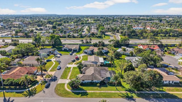 21911 Satinwood Drive, Boca Raton, FL 33428