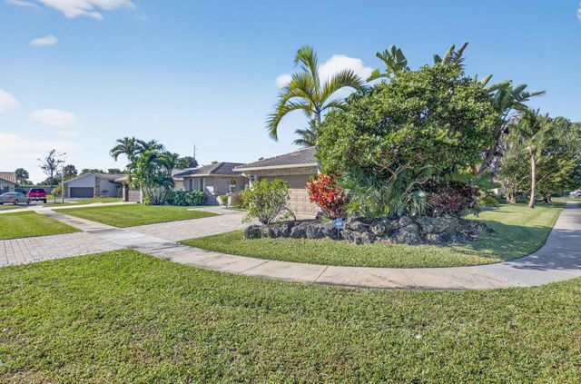21911 Satinwood Drive, Boca Raton, FL 33428