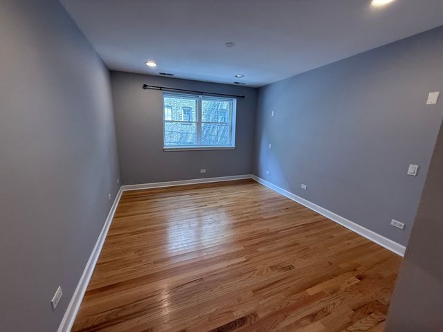 6954 N Greenview Avenue 209, Chicago, IL 60626