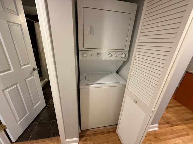 6954 N Greenview Avenue 209, Chicago, IL 60626