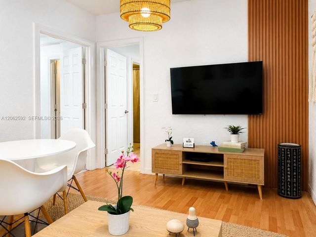 7326 Collins Avenue 207, Miami Beach, FL 33141