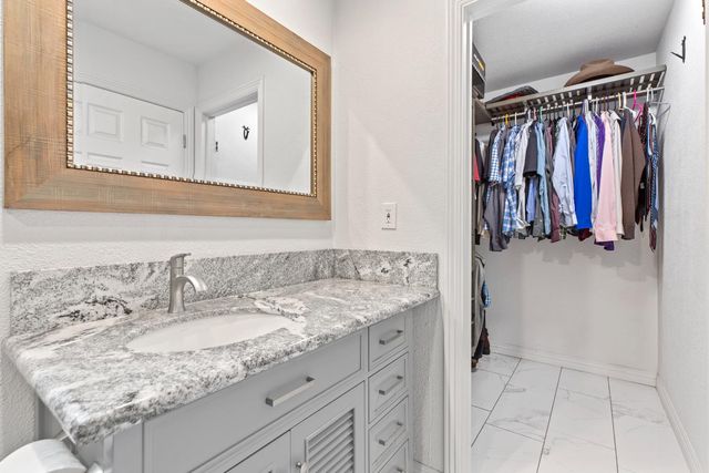 3408 Puma Way, Ceres, CA 95307