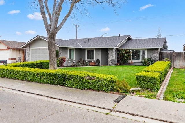 3408 Puma Way, Ceres, CA 95307