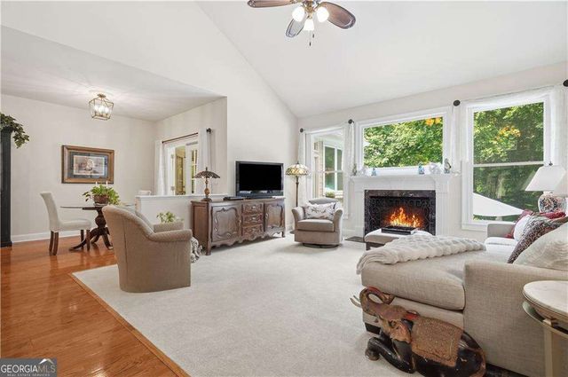 4311 Summit Oaks Lane NE, Roswell, GA 30075