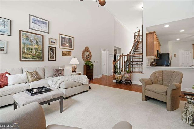 4311 Summit Oaks Lane NE, Roswell, GA 30075