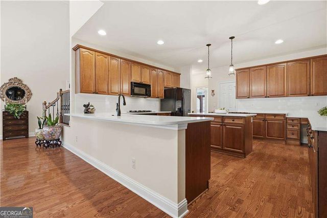 4311 Summit Oaks Lane NE, Roswell, GA 30075