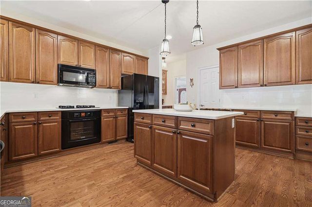 4311 Summit Oaks Lane NE, Roswell, GA 30075