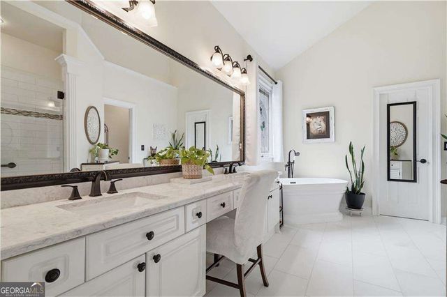 4311 Summit Oaks Lane NE, Roswell, GA 30075