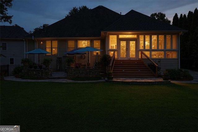 4311 Summit Oaks Lane NE, Roswell, GA 30075