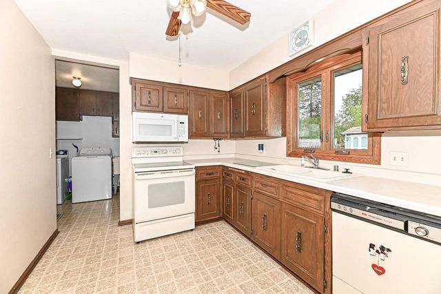 503 Paul STREET, Burlington, WI 53105